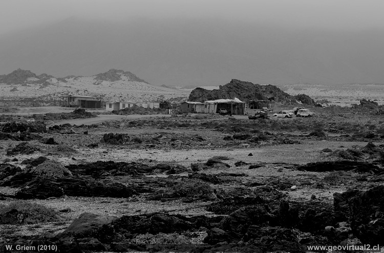 Campamento de Pescadores en la costa de Atacama, Chile