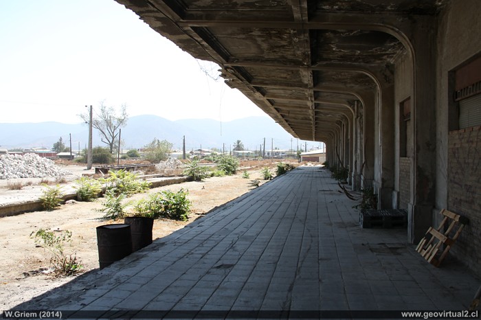 Andén del ferrocarril longitudinal Norte de Chile - La Calera