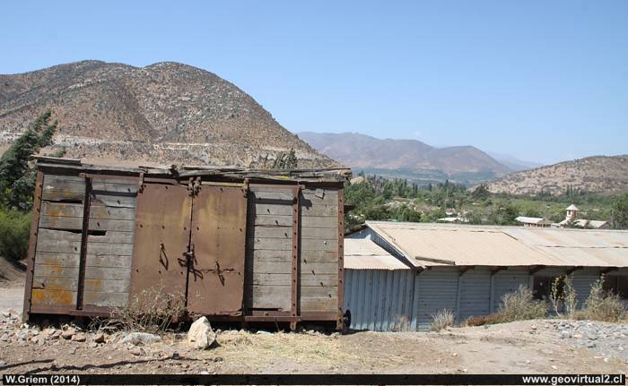 Carro abandonado en la estación de Limáhuida, Chile