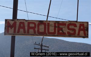 Letrero de la estación ferrocarril Marquesa
