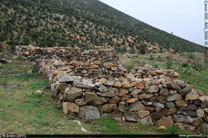 Region de Atacama: Ruinas de la Mina Lea en Arco Molle