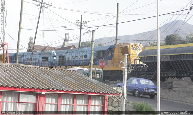 Tren cerca de Huasco bajo en la Región de Atacama - Chile