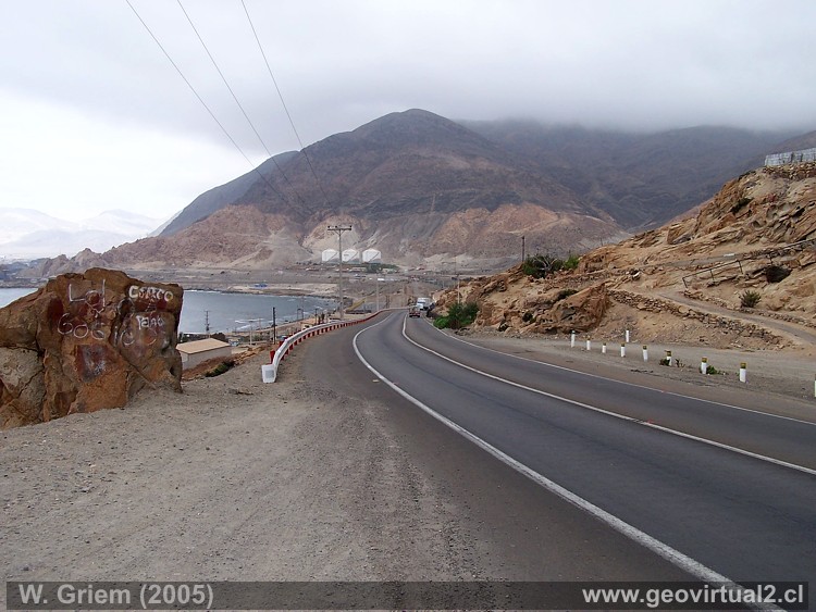 La carretera Panamericana en la salida de Barquito cerca Chañaral