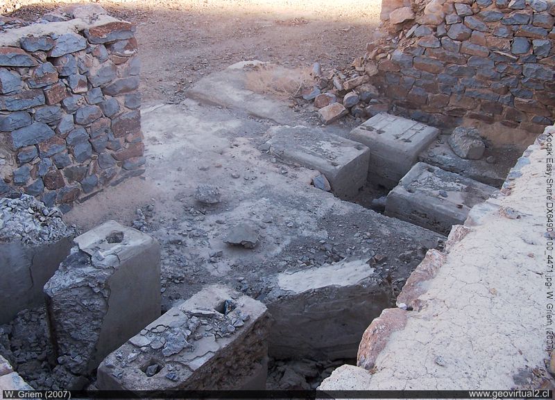 Die Ruinen der Cobriza Mine im Tres Puntas Distrikt, Atacama-Wüste, Chile