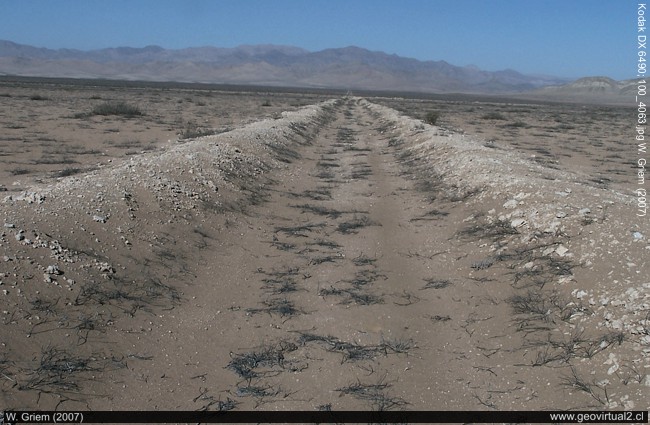 Camino a la mina Restauradora en Atacama, Chile