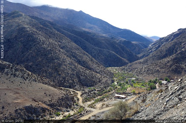 Cerca Almirante Latorre, camino - Región de Coquimbo, Chile
